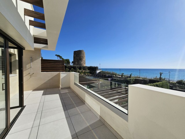 4 Makuuhuoneen Rivitalo New Golden Mile