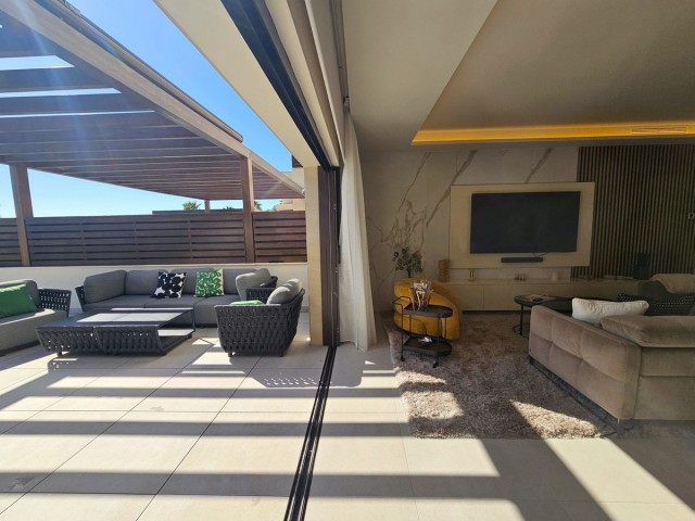 4 Makuuhuoneen Rivitalo New Golden Mile