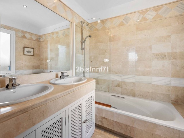 3 Makuuhuoneen Huoneisto Elviria