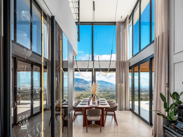 6 Schlafzimmer Villa in Ojén