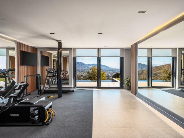 6 Schlafzimmer Villa in Ojén