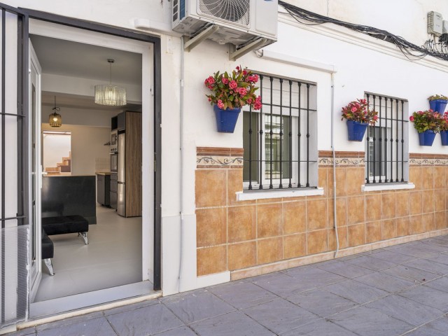 Apartamento con 3 Dormitorios  en Los Boliches
