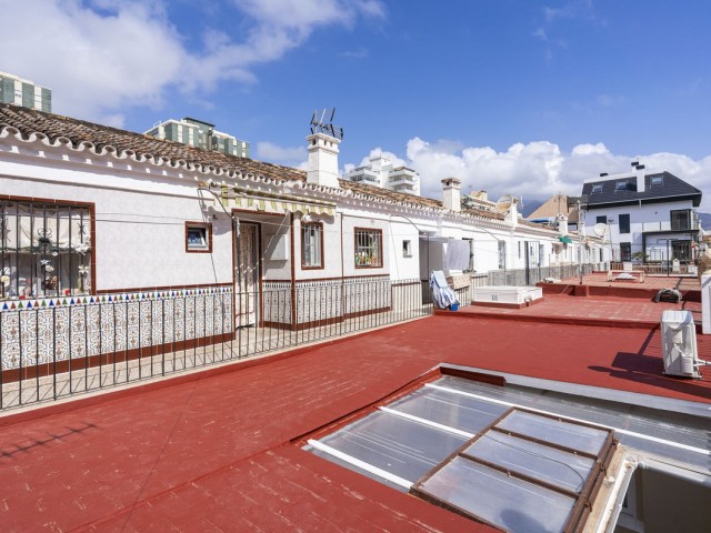 Apartamento con 3 Dormitorios  en Los Boliches