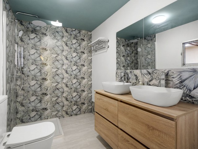 Apartamento con 3 Dormitorios  en Los Boliches
