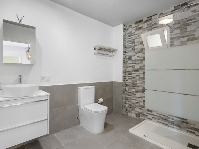 Apartamento con 3 Dormitorios  en Los Boliches