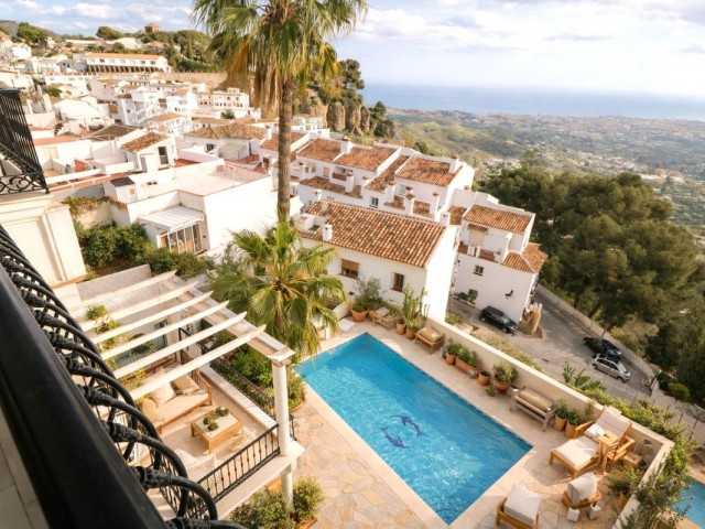 4 Slaapkamer Rijtjeshuis in Mijas