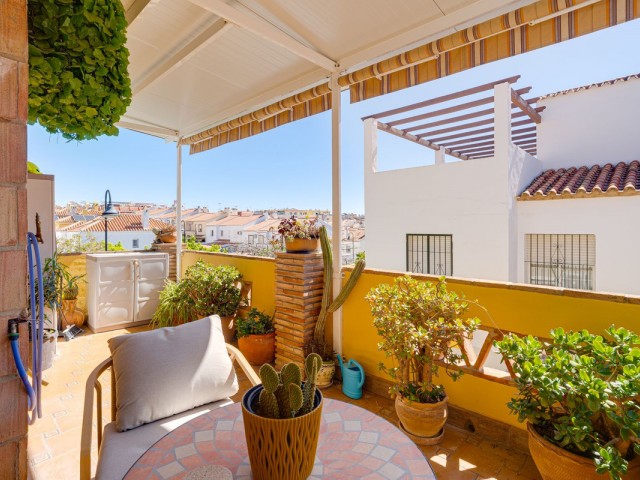 Maison mitoyenne avec 3 Chambres  à Las Lagunas