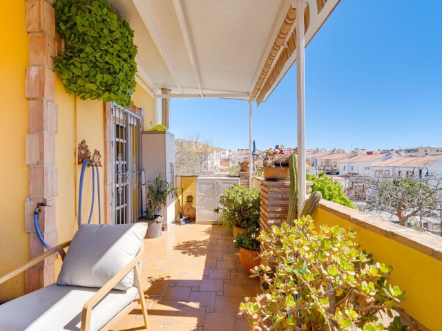 Maison mitoyenne avec 3 Chambres  à Las Lagunas