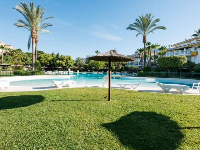 3 Makuuhuoneen Huoneisto Nueva Andalucía