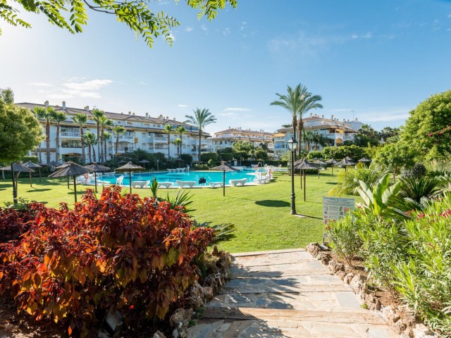 3 Makuuhuoneen Huoneisto Nueva Andalucía