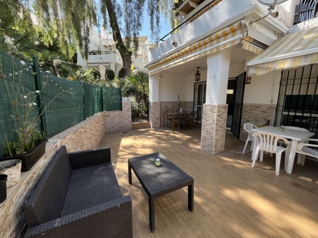 Apartamento con 2 Dormitorios  en Aloha