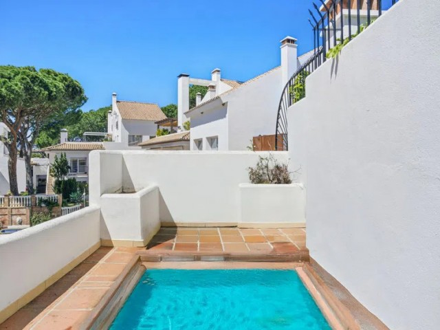 4 Sovrums Lägenhet i Nueva Andalucía