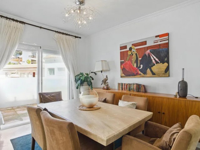 4 Sovrums Lägenhet i Nueva Andalucía