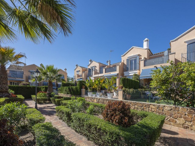 3 Slaapkamer Rijtjeshuis in Marbella