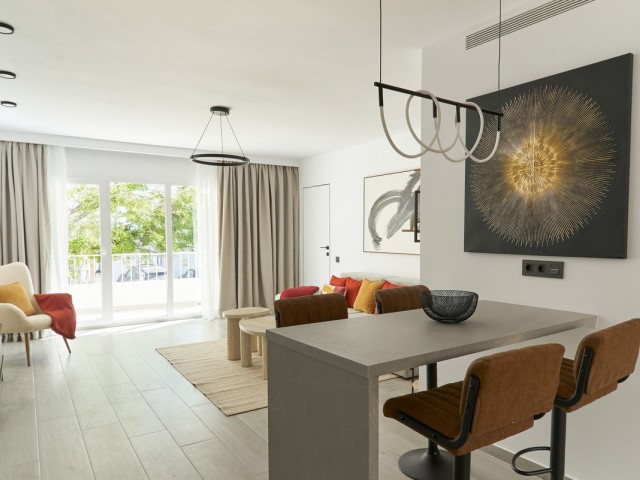 2 Bedrooms Apartment in Nueva Andalucía