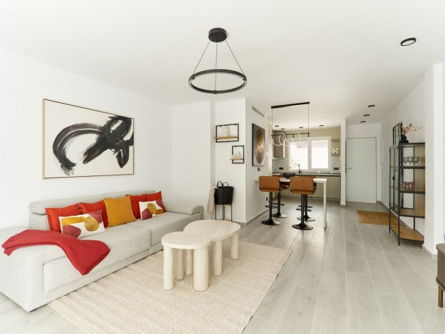 2 Bedrooms Apartment in Nueva Andalucía