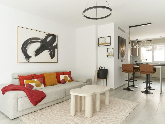 2 Bedrooms Apartment in Nueva Andalucía