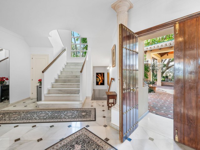 3 Soveroms Villa i Estepona