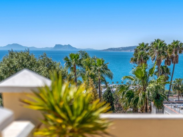 3 Sovrums Villa i Estepona