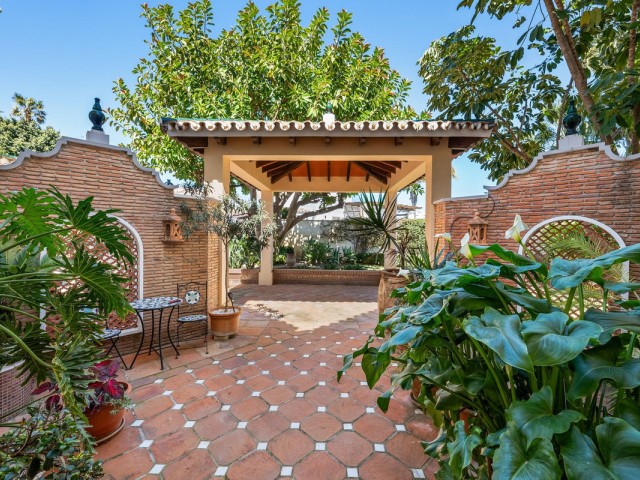 3 Sovrums Villa i Estepona