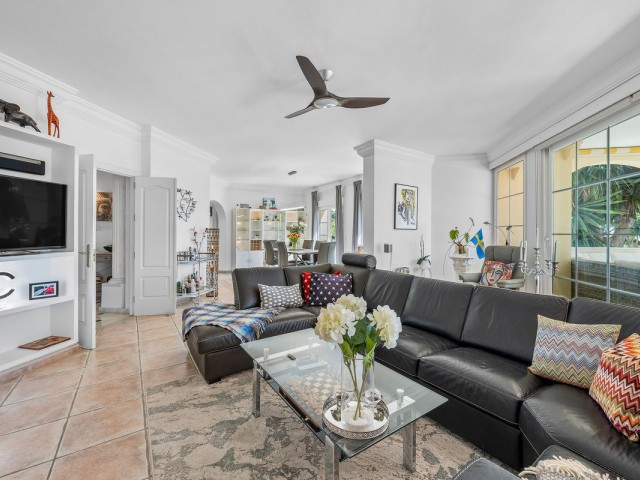 3 Sovrums Villa i Estepona