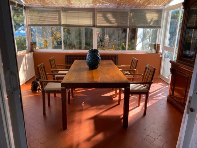 6 Slaapkamer Villa in New Golden Mile