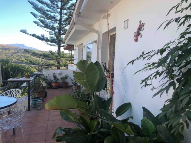 6 Slaapkamer Villa in New Golden Mile