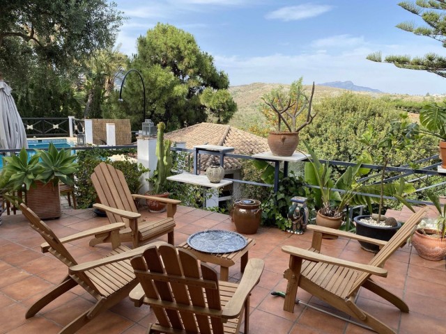 6 Slaapkamer Villa in New Golden Mile