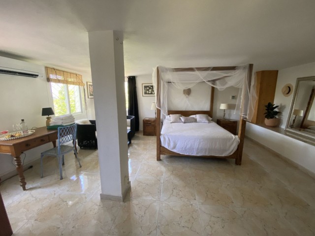 6 Slaapkamer Villa in New Golden Mile