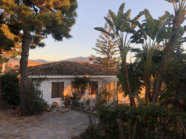 6 Slaapkamer Villa in New Golden Mile