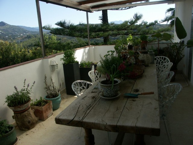 6 Slaapkamer Villa in New Golden Mile