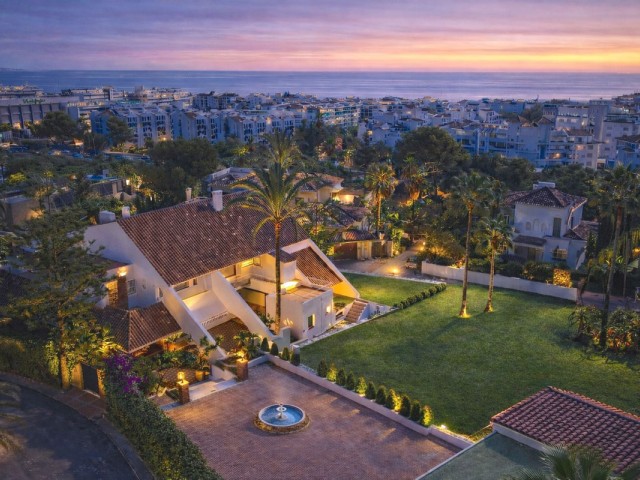 Villa, Puerto Banús