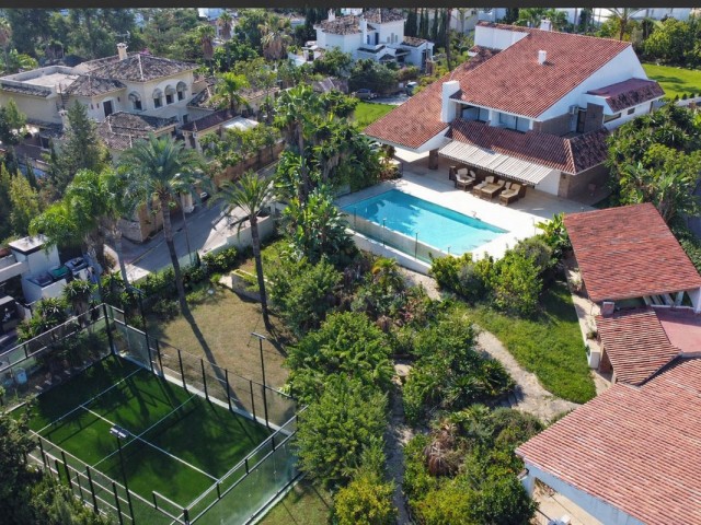 Villa avec 7 Chambres  à Puerto Banús