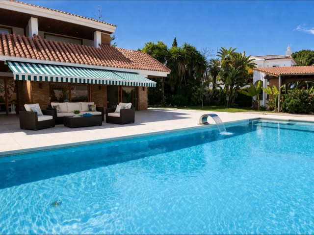 Villa avec 7 Chambres  à Puerto Banús