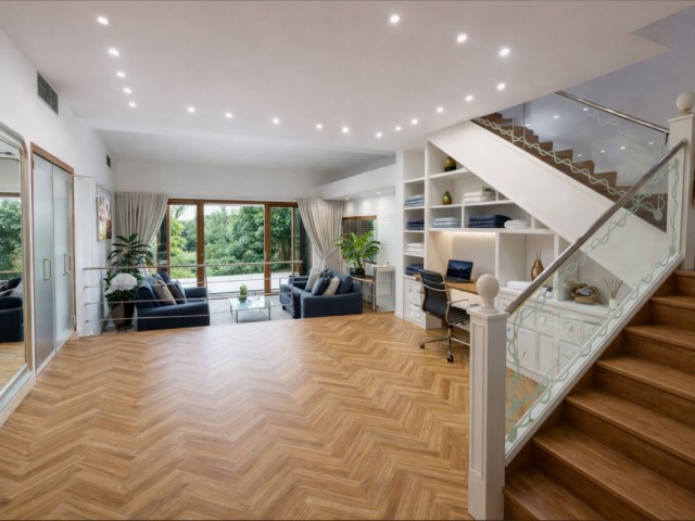 Villa avec 7 Chambres  à Puerto Banús