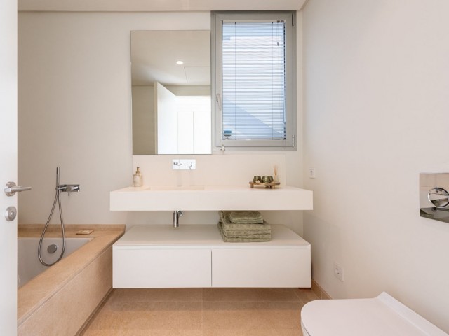 4 Makuuhuoneen Huoneisto Benahavís