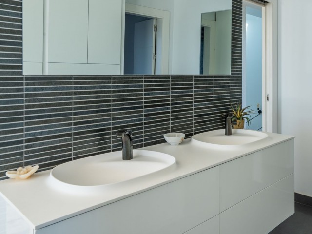 3 Makuuhuoneen Huvila El Faro