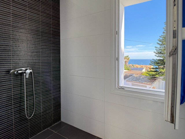 3 Makuuhuoneen Huvila El Faro