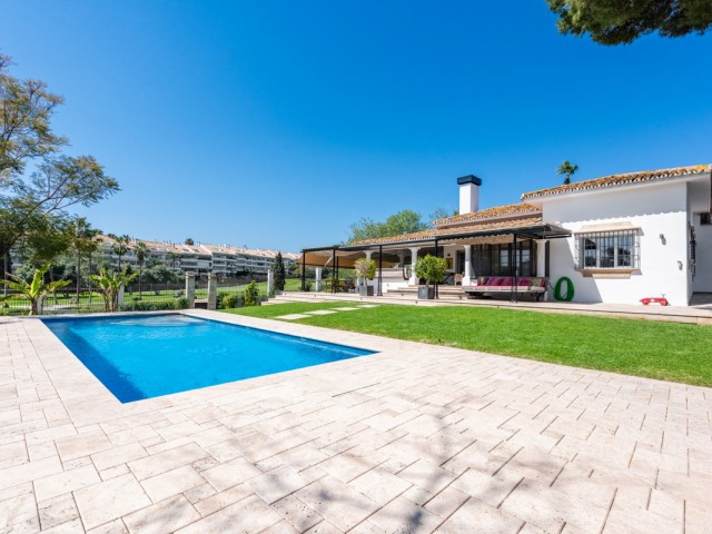 4 Makuuhuoneen Huvila San Pedro de Alcántara