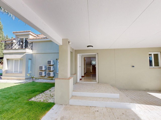 6 Soveroms Villa i Sotogrande Costa