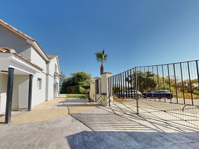 Huvila, Sotogrande Costa, R5348674