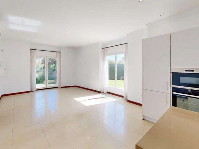 6 Makuuhuoneen Huvila Sotogrande Costa