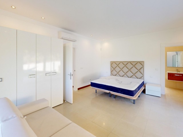 6 Soveroms Villa i Sotogrande Costa
