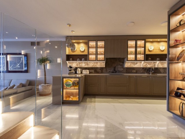 3 Slaapkamer Rijtjeshuis in Nueva Andalucía