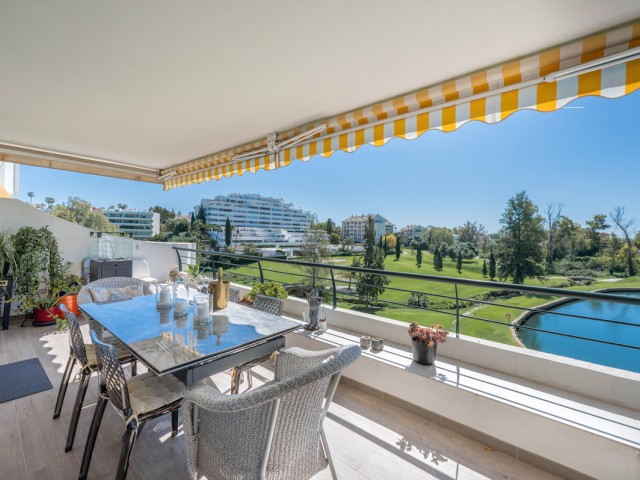 4 Makuuhuoneen Huoneisto San Pedro de Alcántara