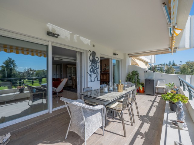 4 Makuuhuoneen Huoneisto Guadalmina Alta