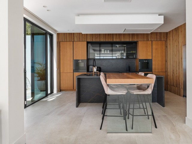 4 Makuuhuoneen Huvila Río Real