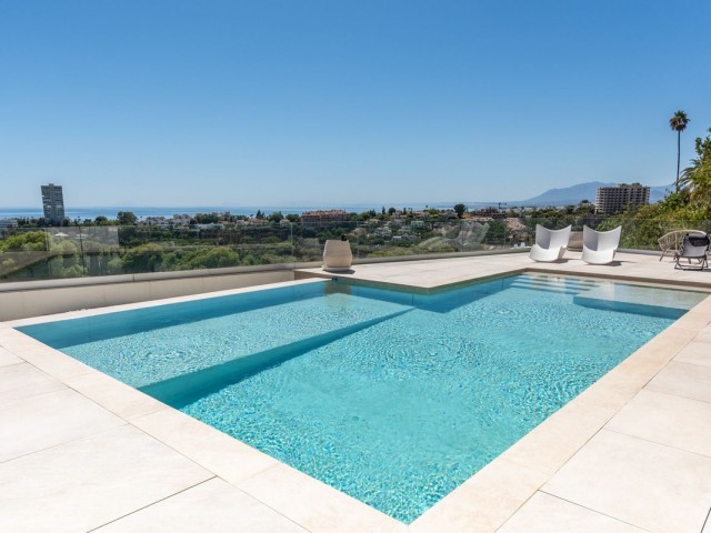 4 Makuuhuoneen Huvila Marbella