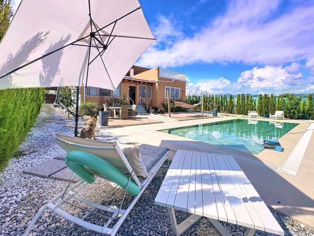 3 Makuuhuoneen Huvila Estepona