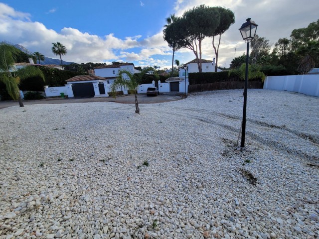  Plot in Nueva Andalucía